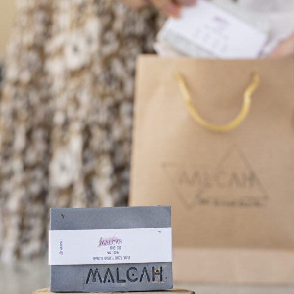 סבון פנים מפחם שחור טבעי